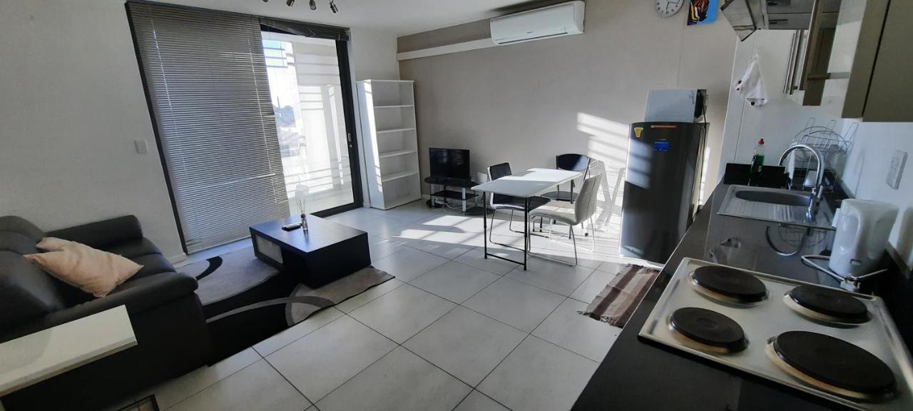 Kingelph Home-stay Windhoek Buitenkant foto