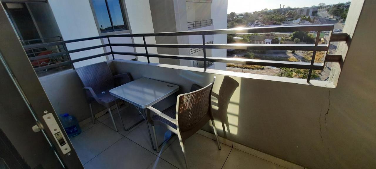 Kingelph Home-stay Windhoek Buitenkant foto
