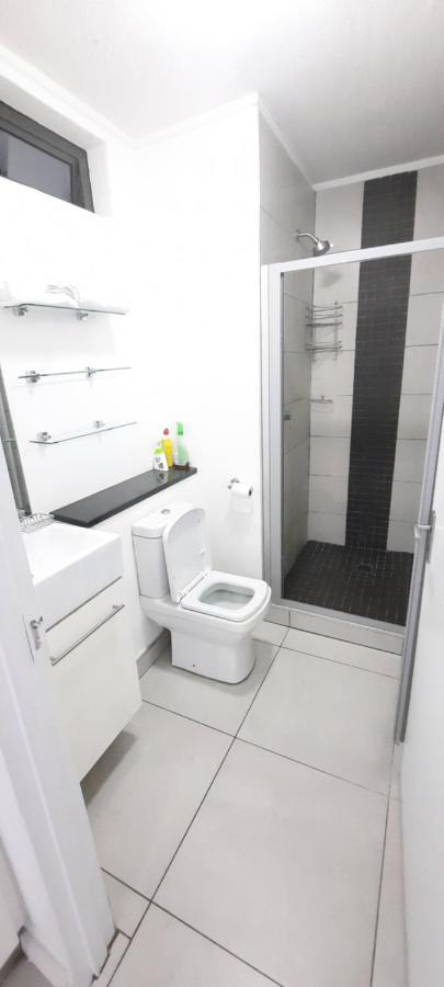 Kingelph Home-stay Windhoek Buitenkant foto