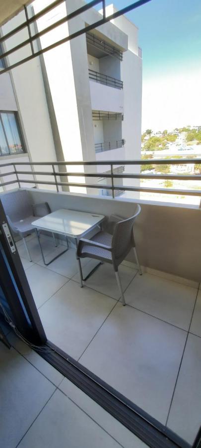 Kingelph Home-stay Windhoek Buitenkant foto